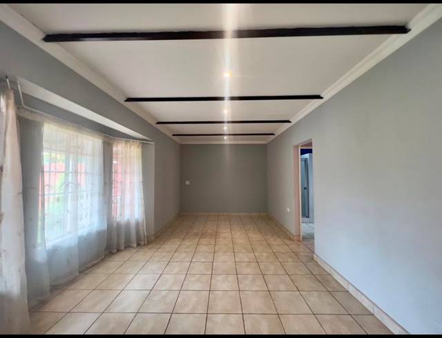 3 BEDROOM TOWNHOUSE FOR SALE IN LINCOLN MEADE